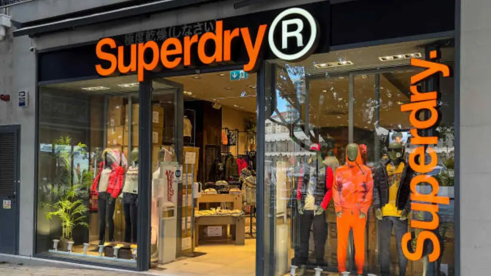 La marca de moda urbana Superdry tiene todo listo para su arribo en 2026 inaugurando su flagship store en agosto e iniciando un plan a largo plazo