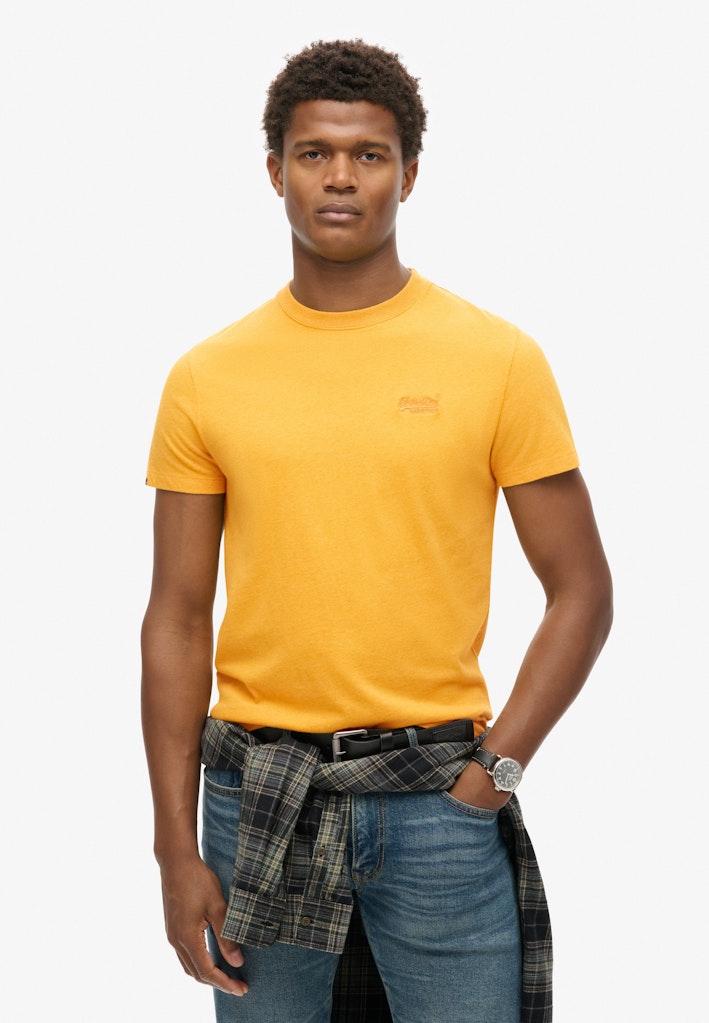 Camiseta Essential Logo [fc:image_id:670ec76d0bcdbc4b5910884b] [fc:hash:7782e6bd9df691d969ed2a02a27c8bfbf97de879]