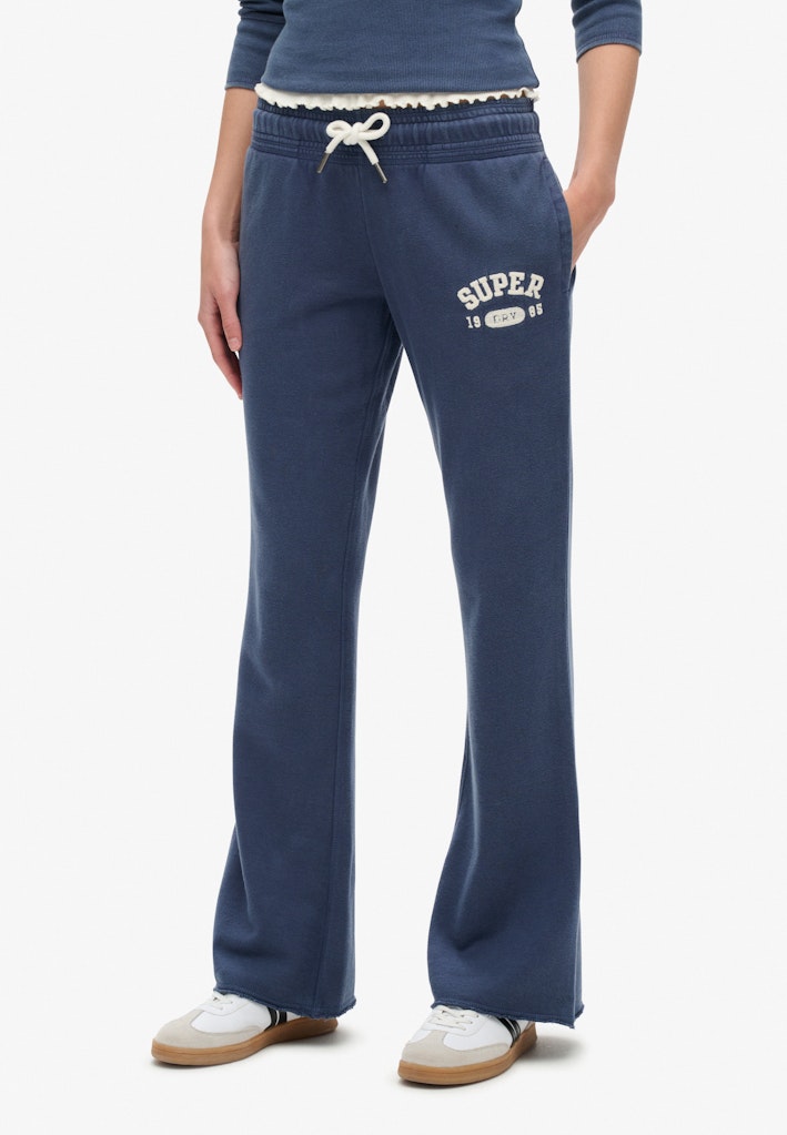 Joggers Acampanados de Talle Bajo Athletic Essentials [fc:image_id:672a232da7823365551e4a9f] [fc:hash:2756c6548709994f69e7a471ff8139aa4d63b12f]