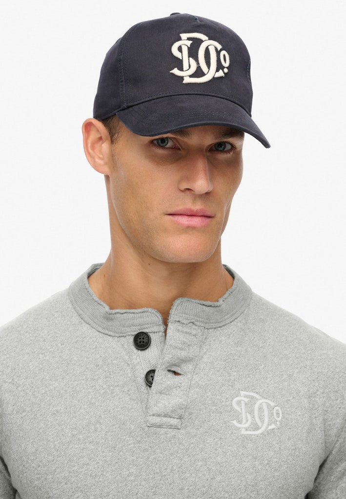 Gorra con monograma Trucker Merchant Store [fc:image_id:6880940cd4fb93a07e88ae75] [fc:hash:ebd3c940d264945e835e37ebc9862ed266caf179]