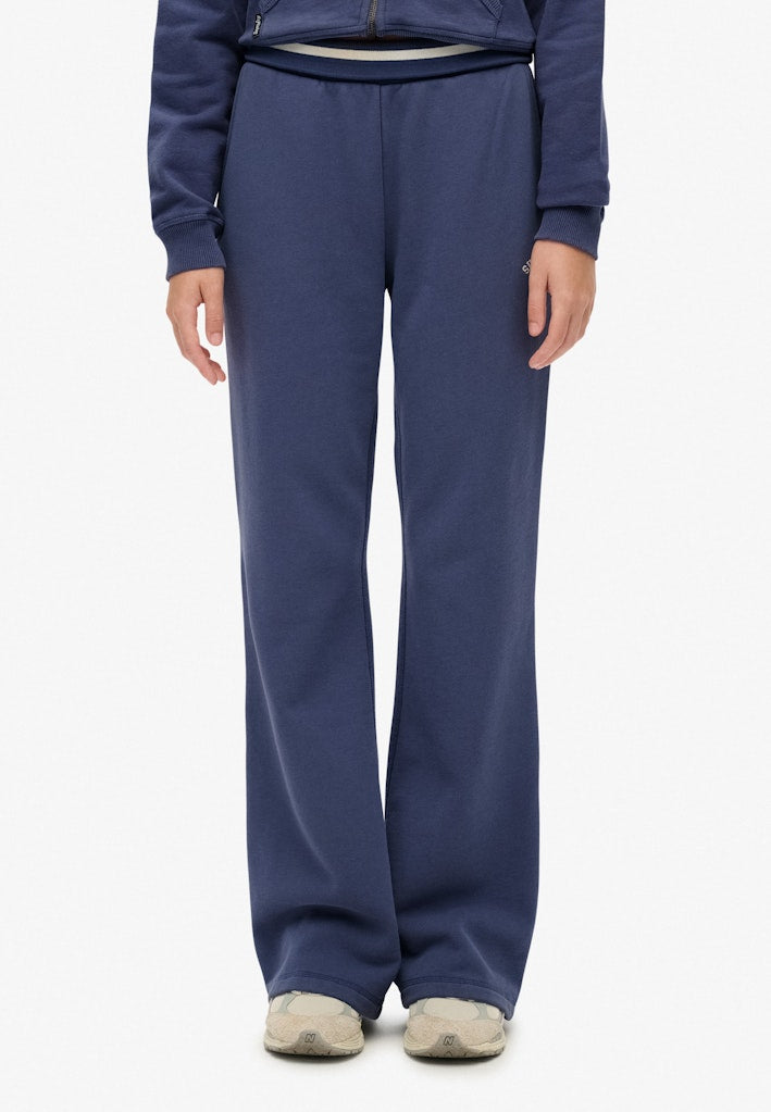 Jogger Flare Athletic Essentials Logo Talle Bajo [fc:image_id:68955fe5951eadd3d9d74f9c] [fc:hash:cd53d7c4e077388f036187e106595ffe7689b7ed]