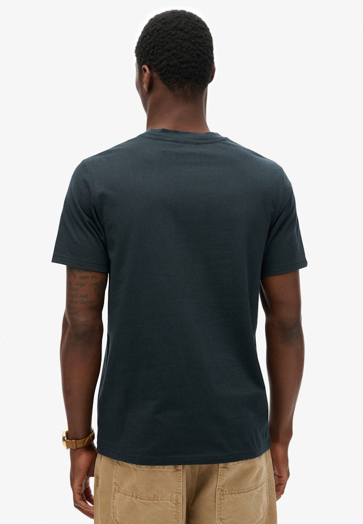 Camiseta de corte relajado Heritage con logo Vintage [fc:image_id:6896e1cace975cf4fbb57c8e] [fc:hash:2971383a810dfaeb021fdadf8141886a55c19d69]