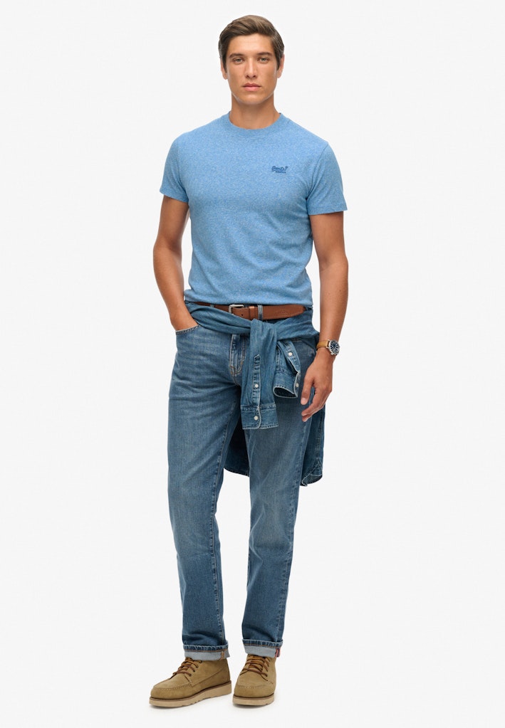 Camiseta Essential Logo [fc:image_id:6896e1cb64d71aad8b3e1854] [fc:hash:fc825d3697266311a9833f85db5013940595c83f]