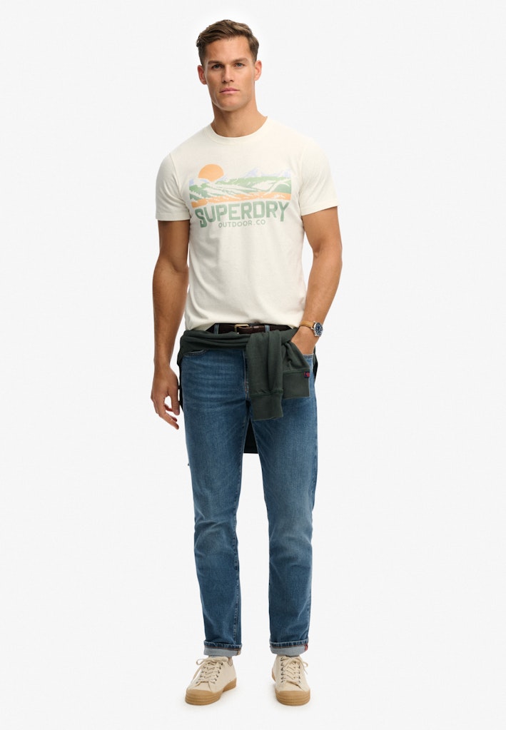 Camiseta Outdoors Mountain Corte Relajado [fc:image_id:68f1592d558bbc08ee4da6da] [fc:hash:8a7bc0b7acafa88101fef76459d6b5434d4d3c0f]