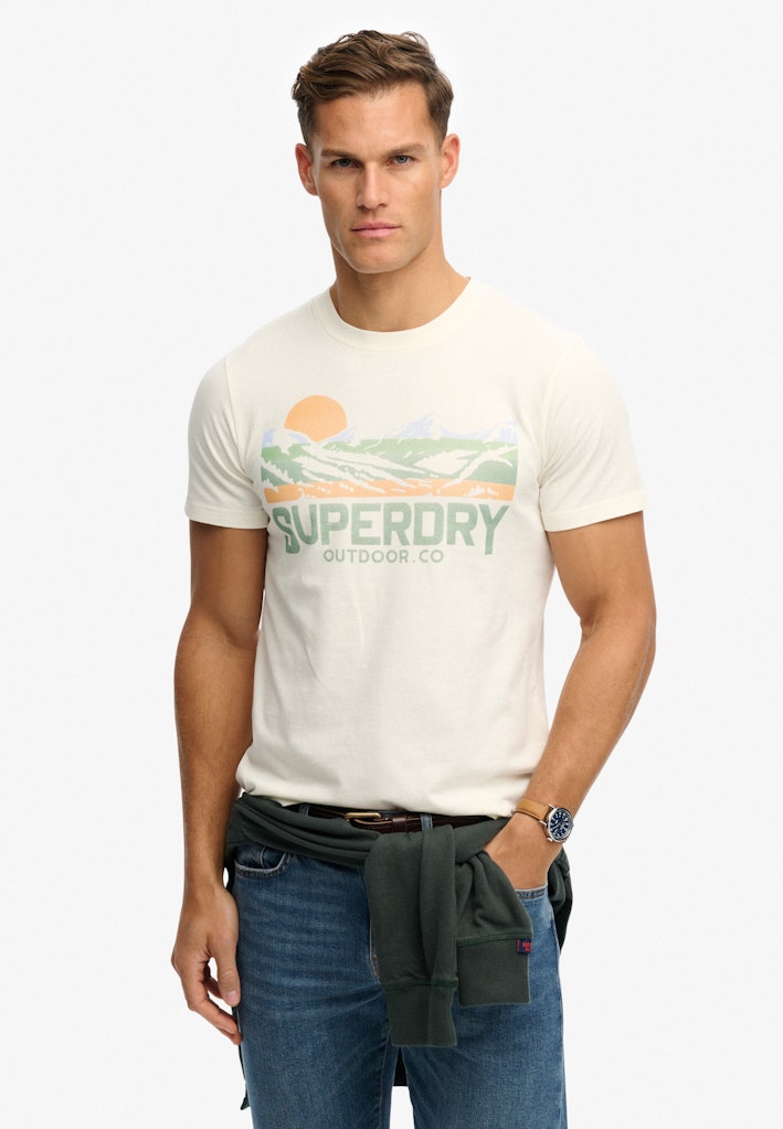 Camiseta Outdoors Mountain Corte Relajado [fc:image_id:68f15935fdf81e0cd1300e97] [fc:hash:9482d26de72e59aecd125ecc19677947144b4d06]