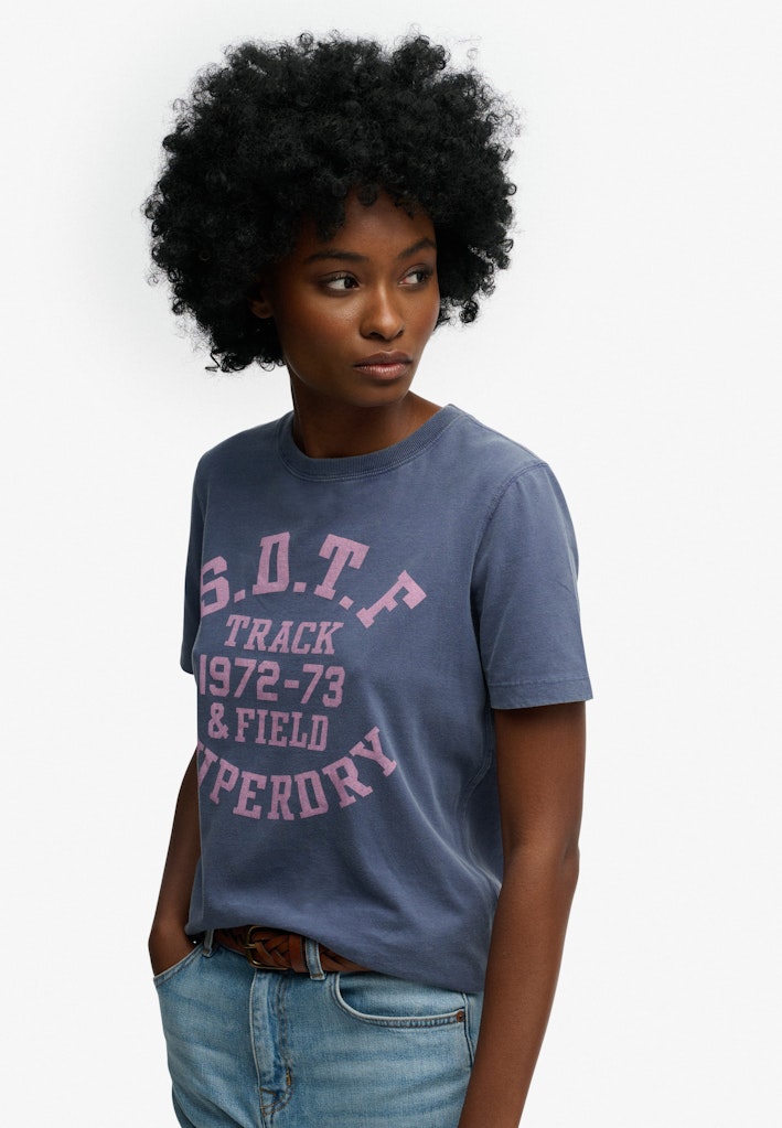 Camiseta Vintage Prep [fc:image_id:690671daa8435de1b7e7d869] [fc:hash:b714dfc7ec756d168171458a0fa30413d038560c]