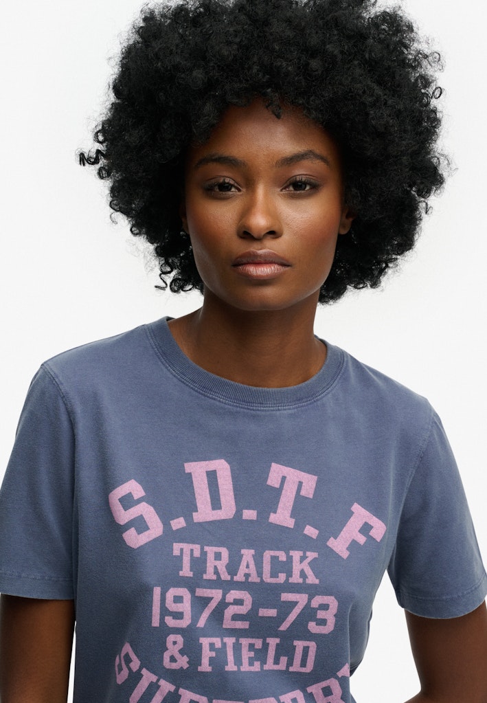 Camiseta Vintage Prep [fc:image_id:690671dbfd255e9c5fae74e3] [fc:hash:ab7ef716ddb1d73d7f3e49f0c2c0bad4e3dc5a0c]