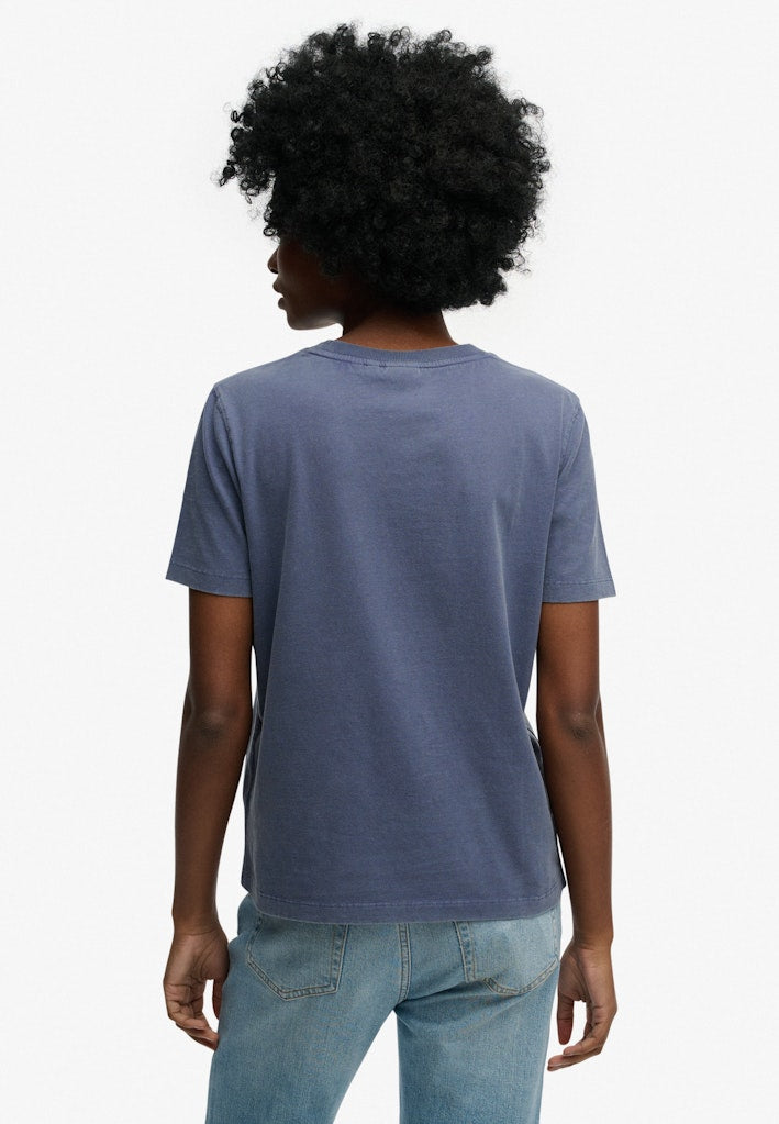 Camiseta Vintage Prep [fc:image_id:690671dc1cff9724186a74d0] [fc:hash:e41e8794a5897b15bd319e86a0c061038d2c4ec2]