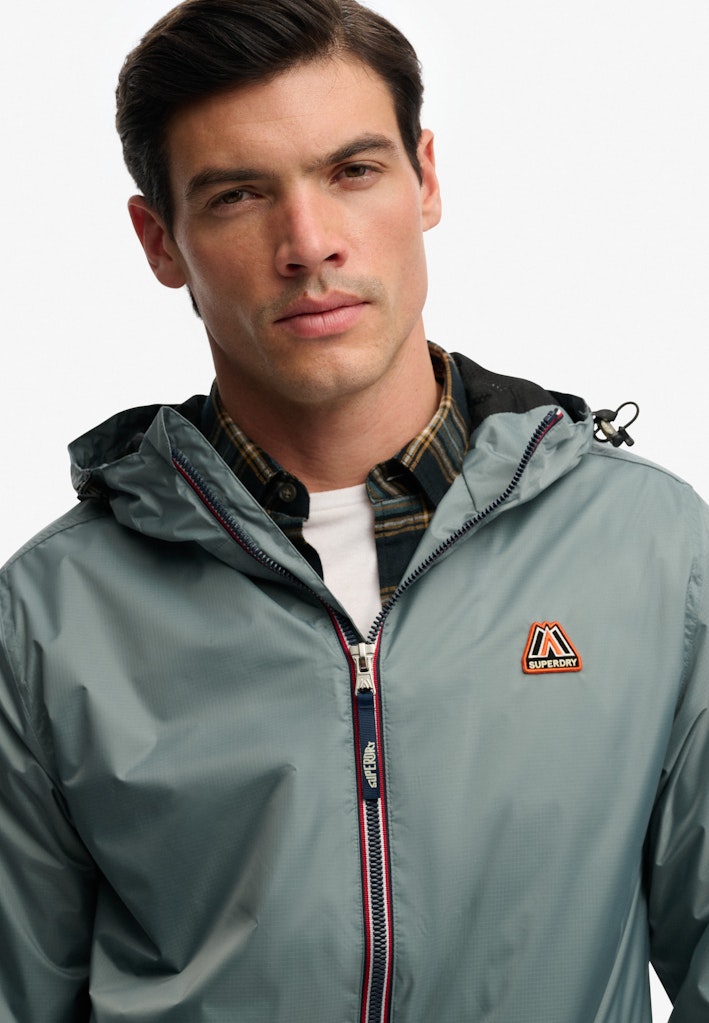 Chaqueta Cortavientos Essential [fc:image_id:6920ed86c8c6d249a4f7cfa0] [fc:hash:a10a36d8c47b5215469a1f1b1725fa23eda97d76]