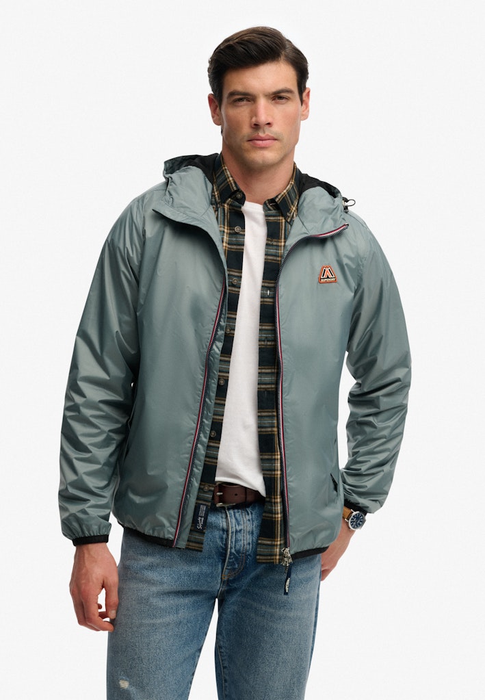 Chaqueta Cortavientos Essential [fc:image_id:6920edaff84c79832a483ce6] [fc:hash:9005a65b4e0ebe218a42900d0baefe3c5df6ae78]