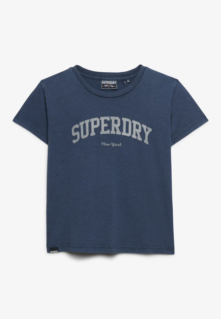 Camiseta Athletic Essentials Gráfica Corte Ajustado [fc:image_id:6934e6b9b9528416a3d4b0db] [fc:hash:e1479f3b65f11fdf3d0af55b01318ff2590ee5ff]
