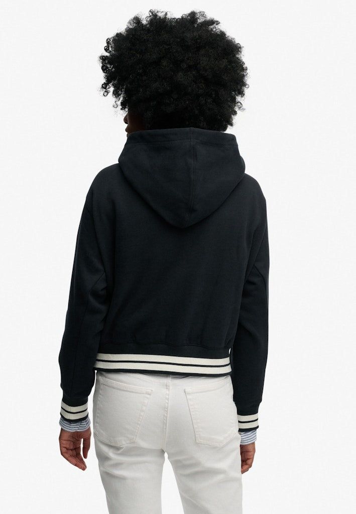 Sudadera Country Club Varsity [fc:image_id:69727b021ff59ea49386a5e2] [fc:hash:e2077b2a5641b6054d9ec1f824306dc2640d12b8]