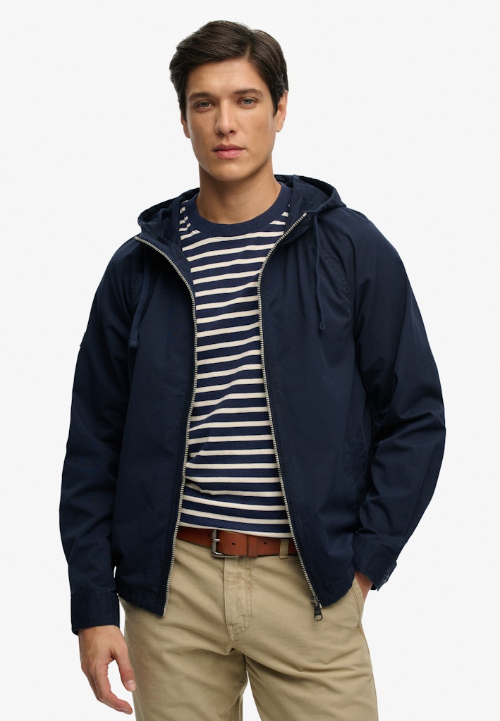 Chaqueta de Sarga Lavada con Capucha [fc:image_id:6973cc640889c8803d4e8f5f] [fc:hash:c8fabaefdbed04ed7166158d90af05b7d3f3982d]