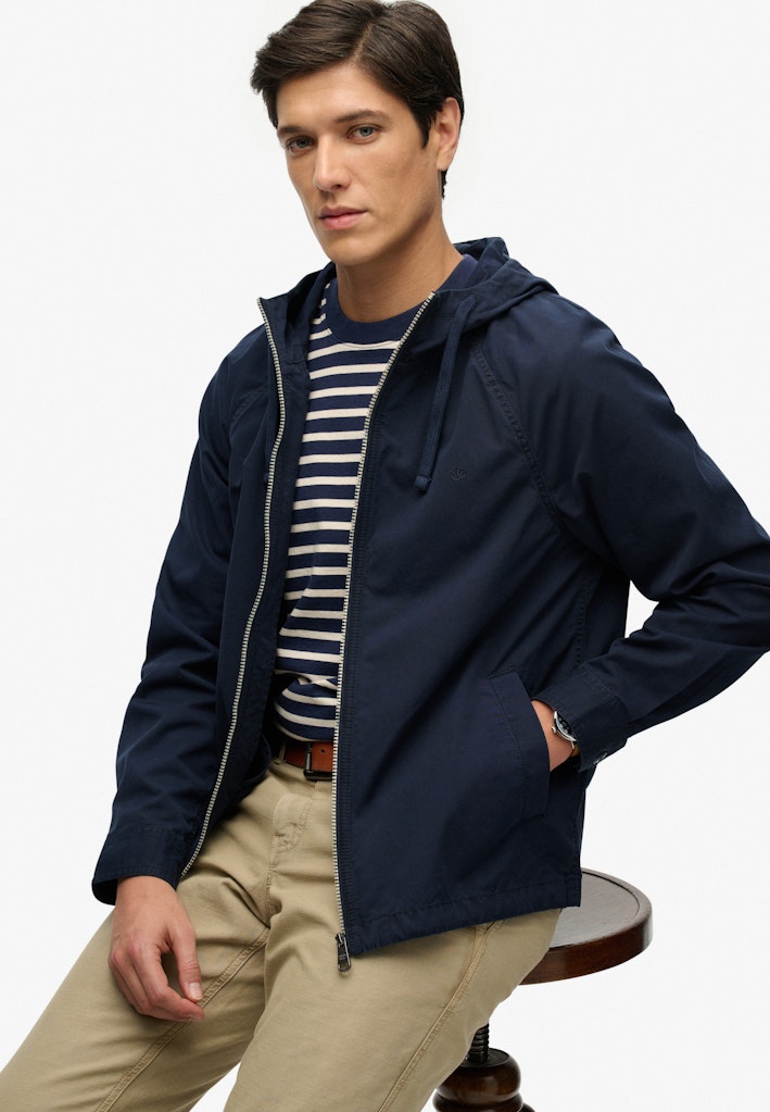 Chaqueta de Sarga Lavada con Capucha [fc:image_id:6973cc640889c8803d4e8f63] [fc:hash:d3b4aa80ba03d80f8994317e4e5de67e99f239ad]