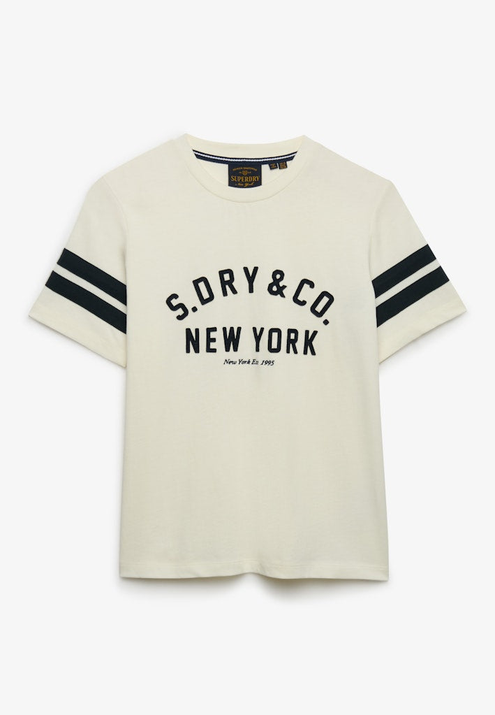 Camiseta Country Club con Aplique [fc:image_id:697a7505f4f34817bf877997] [fc:hash:6cb62bc0626ba8b1686e0953c73bda4265ebb484]