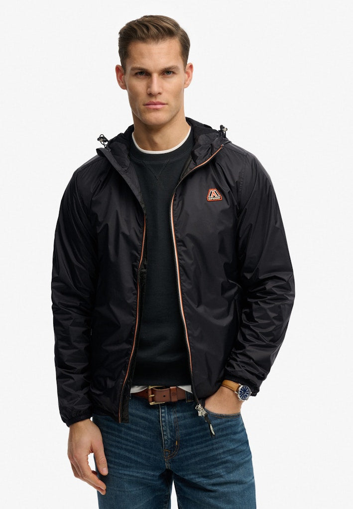 Chaqueta Cortavientos Essential [fc:image_id:697bc839c7fae116ad54e703] [fc:hash:70b38986ca5909da1edbd7aa929399dbc3922a75]