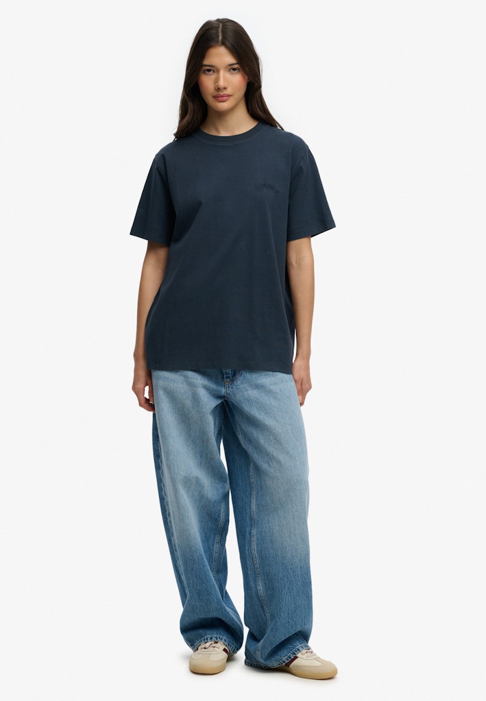 Camiseta de corte holgado con logotipo Essential [fc:image_id:69824e0659e7c1711d444cdd] [fc:hash:8057bc624315eb294cf3cf9e967b64beb5cc2ffb]