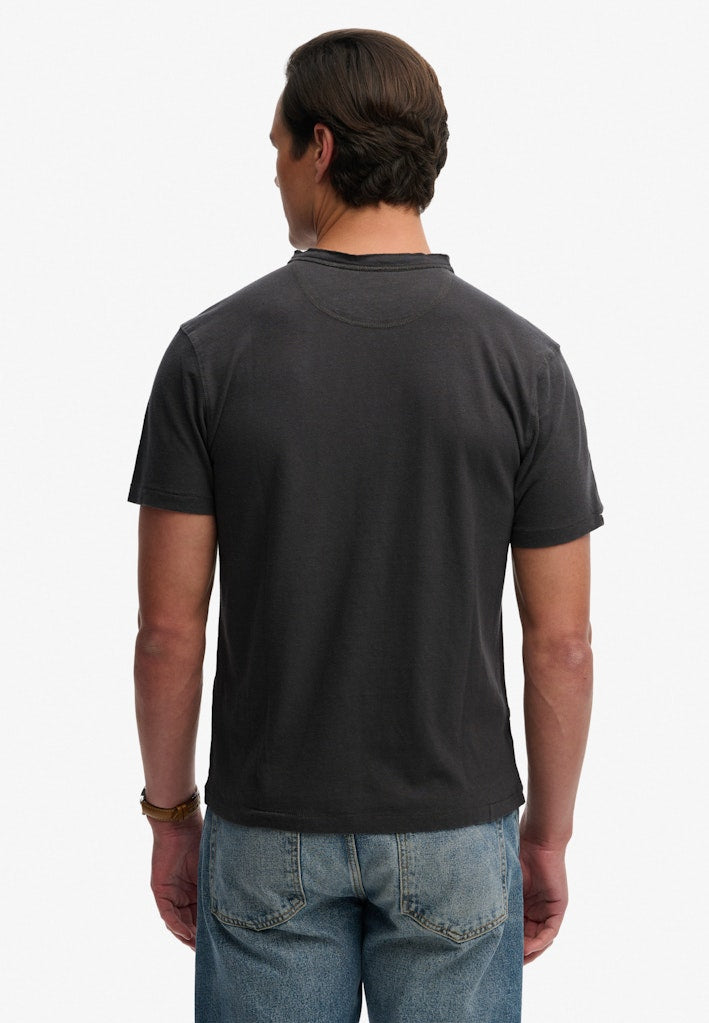 Camiseta Henley de Manga Corta de Algodón y Lino Clásica [fc:image_id:69c6ed21a2df24f1303a05cb] [fc:hash:a521072d831864e4b7a3d938043d64f89472834a]