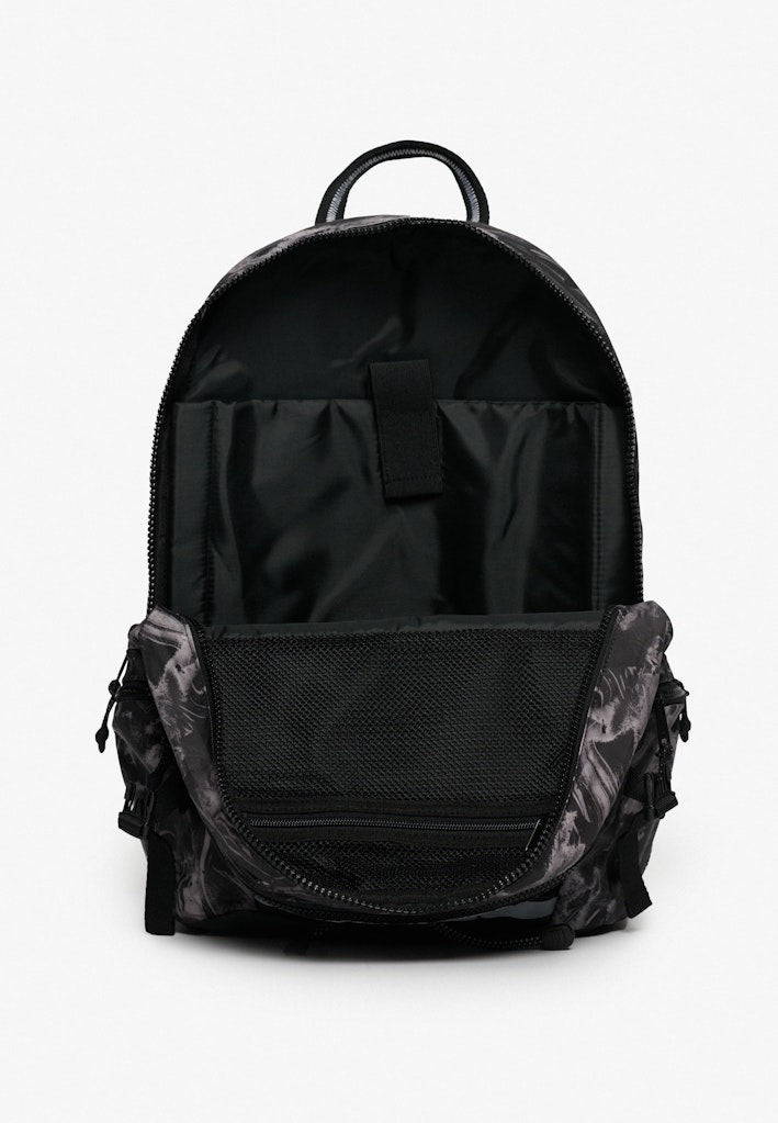 Mochila Outdoor 28L Corte Regular [fc:image_id:69cadb35383d4d1a3663060d] [fc:hash:9e6f5f52c1bd1e3715246d78ef9da877477bb49a]