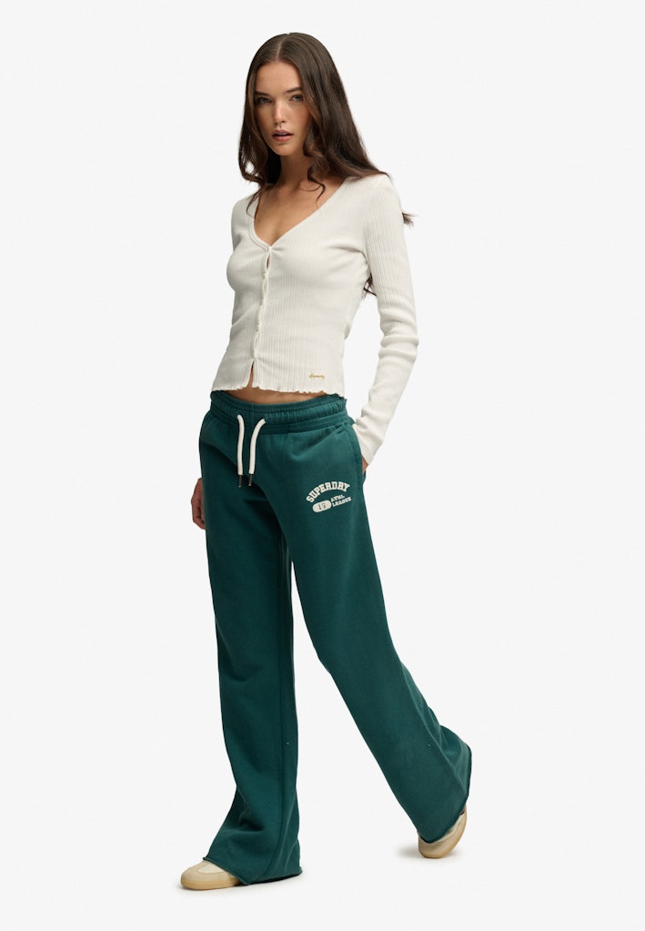 Joggers Acampanados de Talle Bajo Athletic Essentials [fc:image_id:69cece9ccfcf53ce2811f4be] [fc:hash:7a2796936cd4080efcc41c95d60ef6355346b438]