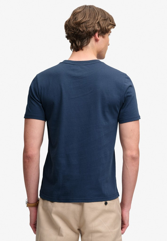 Camiseta Outdoor Stripe Logo Corte Relajado [fc:image_id:6a08d7ee400cffb7a6773444] [fc:hash:cb032bce2ba77ae924077584d017144aa6644de5]