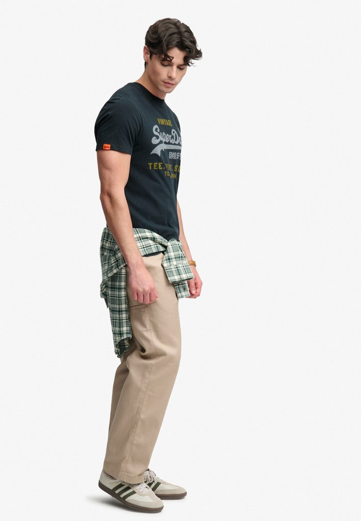 Camiseta de corte relajado Heritage con logo Vintage [fc:image_id:6a39643205afb146620f65f3] [fc:hash:c7337b79b7b79d9db18108b6f78e7a703c3ed6ae]