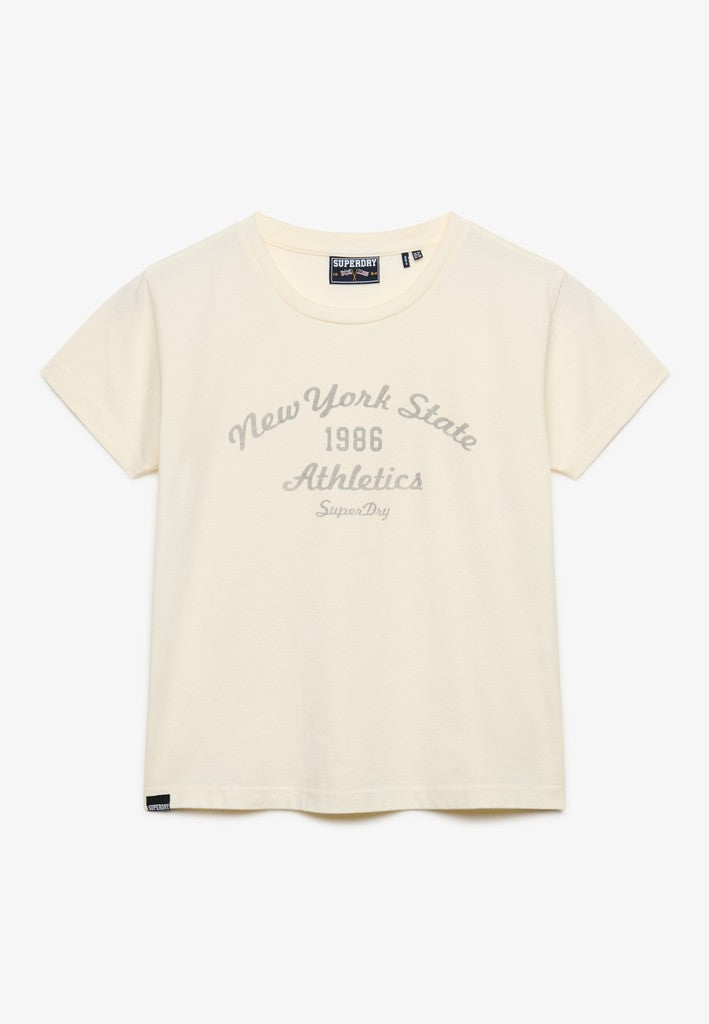 Camiseta Athletic Essentials Gráfica Corte Ajustado [fc:image_id:6a39649508e7faf4d373096f] [fc:hash:f4afb3b6587e1706a84caf23fb9584d3726e63a3]
