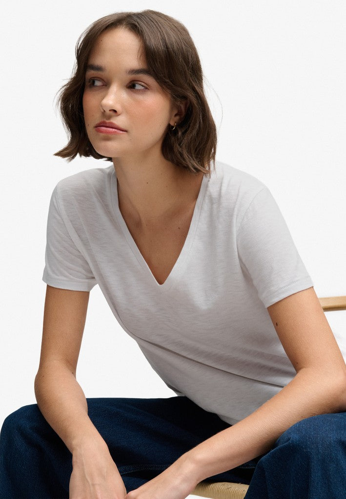 Camiseta Studios Slub con Bordado [fc:image_id:6a3b1a264711d242e511a39f] [fc:hash:60cc1498c2bc048189f2fba12da6edb572b07be5]