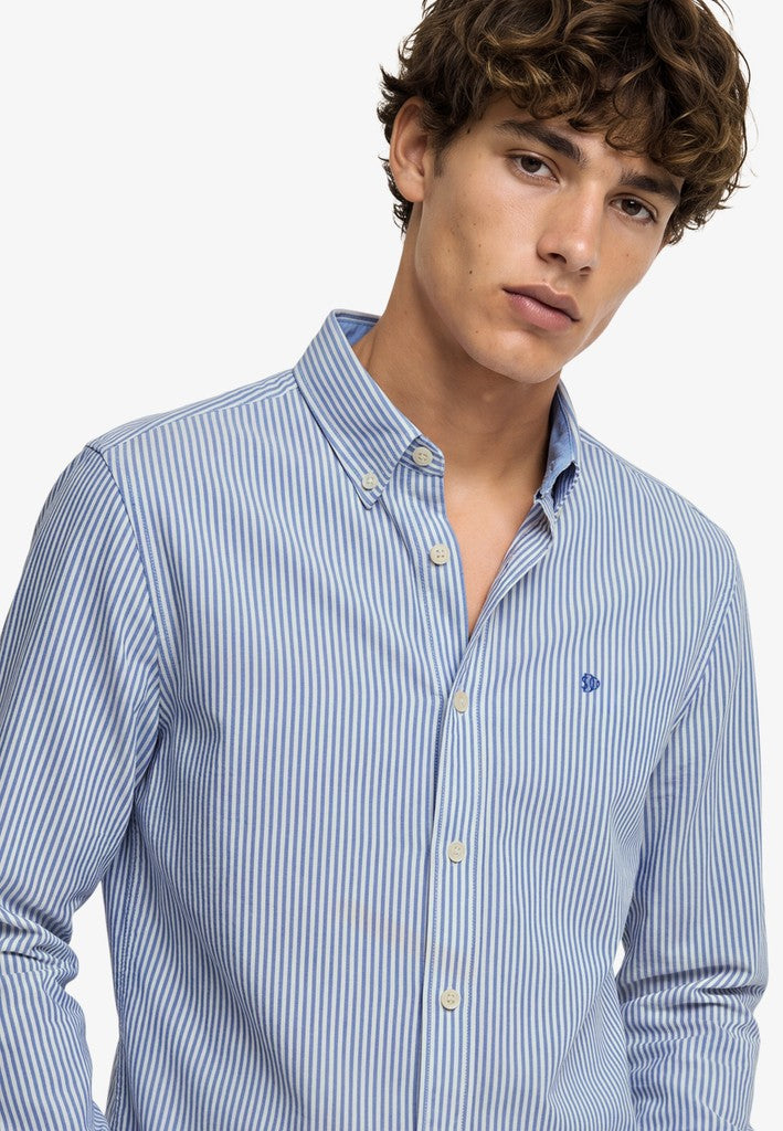 Camisa Oxford Preppy de Manga Larga [fc:image_id:6aaee2f353b1c84760620aed] [fc:hash:cfc754b0db0f3682300dd128ac79cf8432e30052]